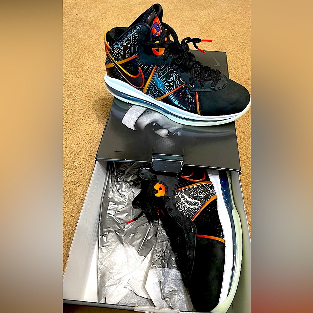 Authentic Nike LeBron 8 Space Jam “A New Legacy”